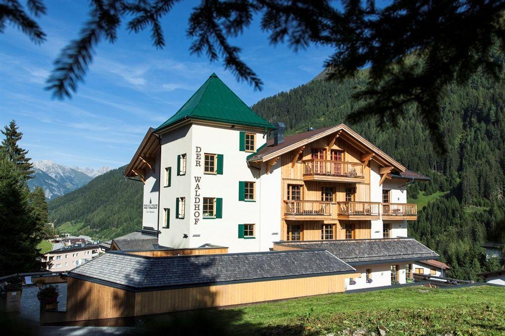 Hotel Der Waldhof Sankt Anton am Arlberg Esterno foto
