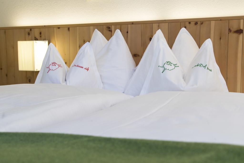 Hotel Der Waldhof Sankt Anton am Arlberg Esterno foto