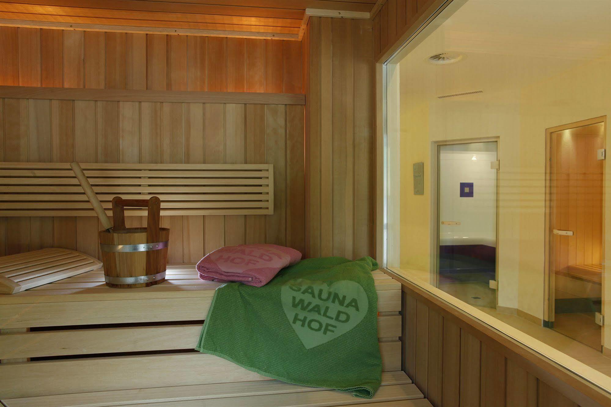 Hotel Der Waldhof Sankt Anton am Arlberg Esterno foto